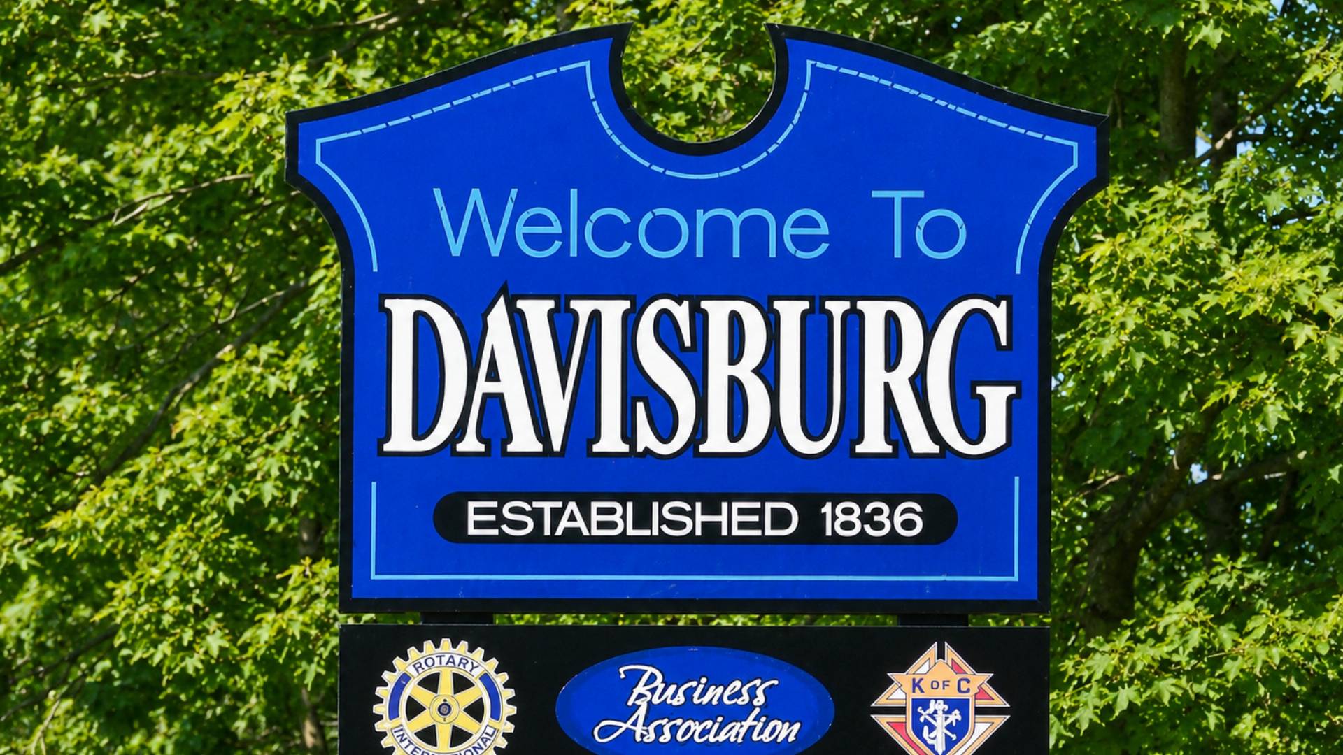 welcome to Davisburg MI sign